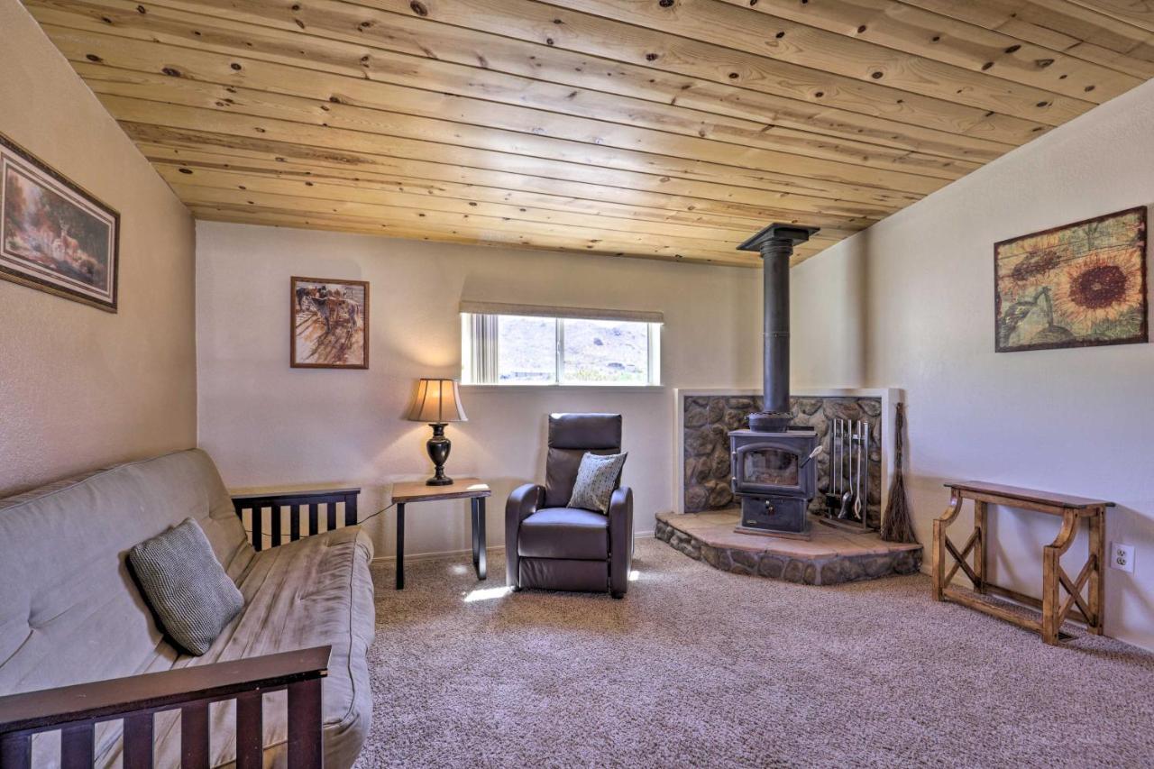 Rustic Bullhead City Retreat With Porch And Views Luaran gambar