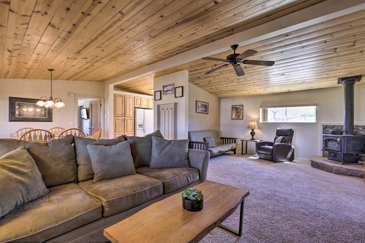 Rustic Bullhead City Retreat With Porch And Views Luaran gambar