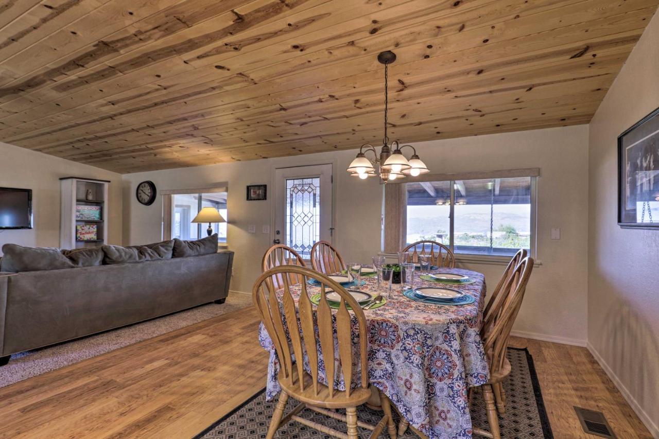 Rustic Bullhead City Retreat With Porch And Views Luaran gambar